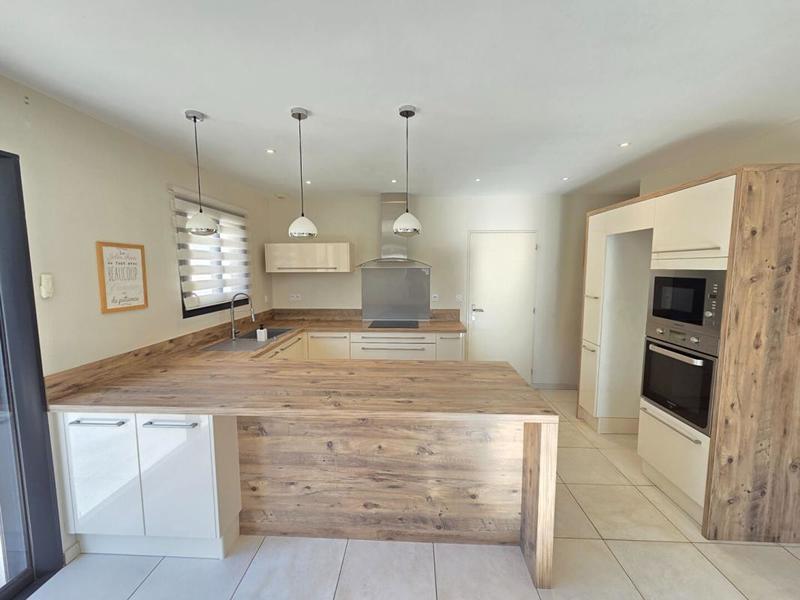 Maison - 146 m² - 5 pièces