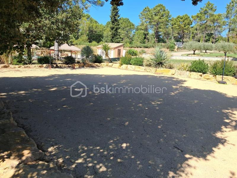 Propriété - 237 m² - 8 pièces