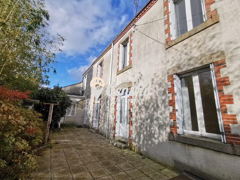 Maison ancienne - 129 m² - 7 pièces