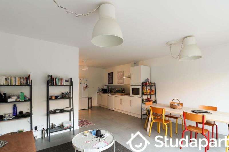 Chambre - 9 m² - 1 pièce