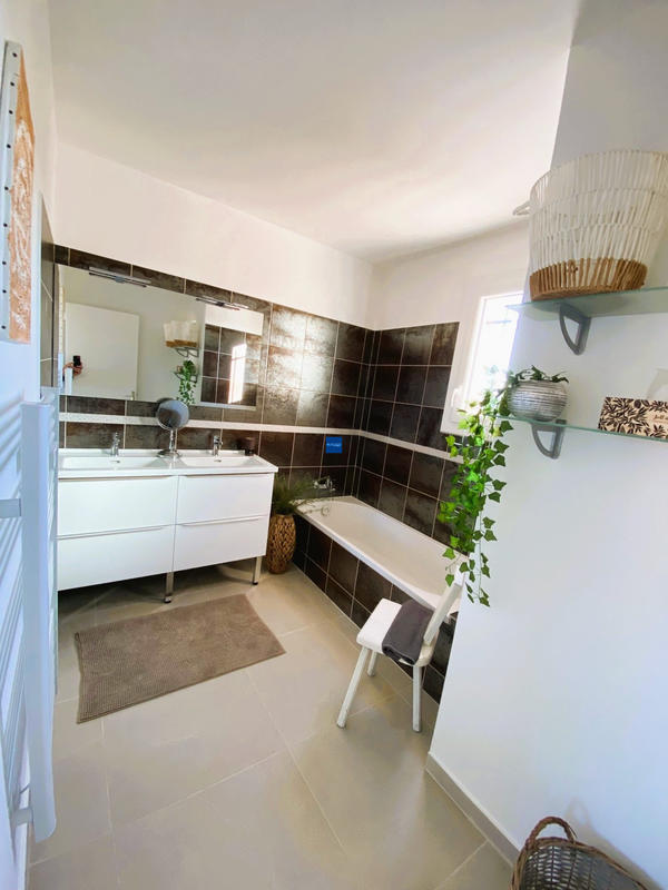 Villa - 95 m² - 5 pièces