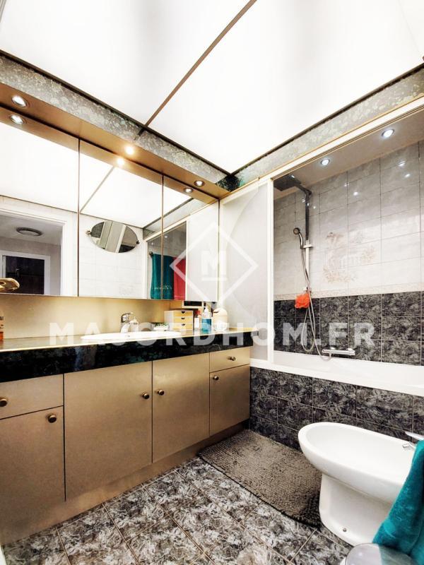 Appartement - 152 m² - 6 pièces