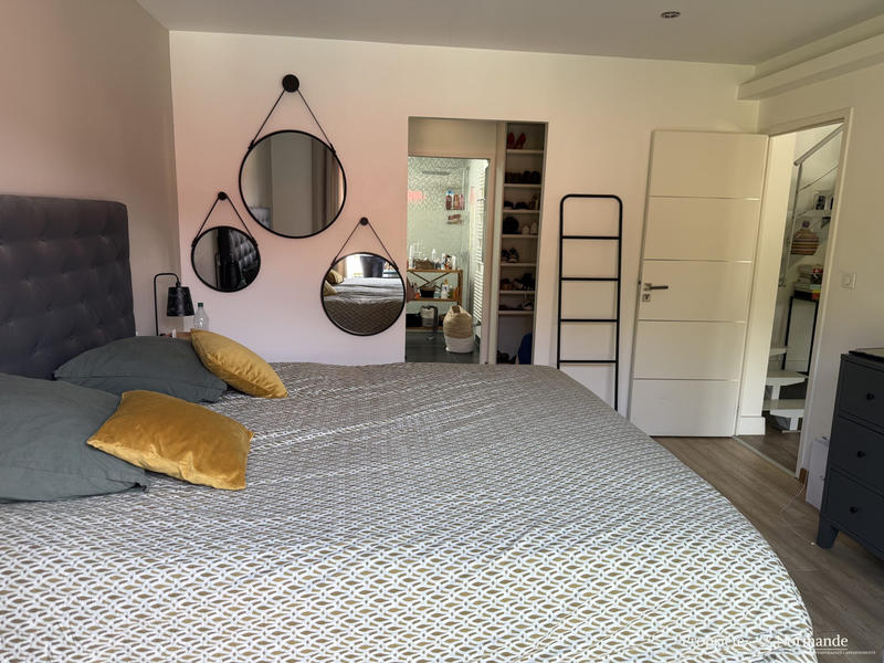 Villa - 168 m² - 6 pièces