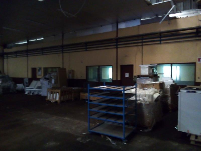 Entrepôt - 4 840 m²