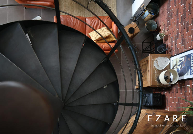 Maison - 210 m² - 5 pièces