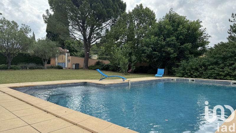 Maison - 234 m² - 12 pièces