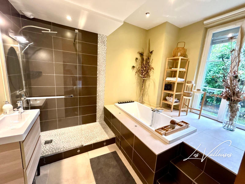 Appartement - 77 m² - 4 pièces