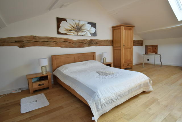 Maison - 280 m² - 8 pièces