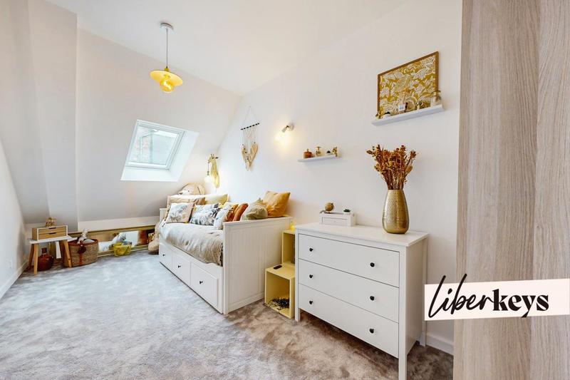 Duplex - 197 m² - 7 pièces