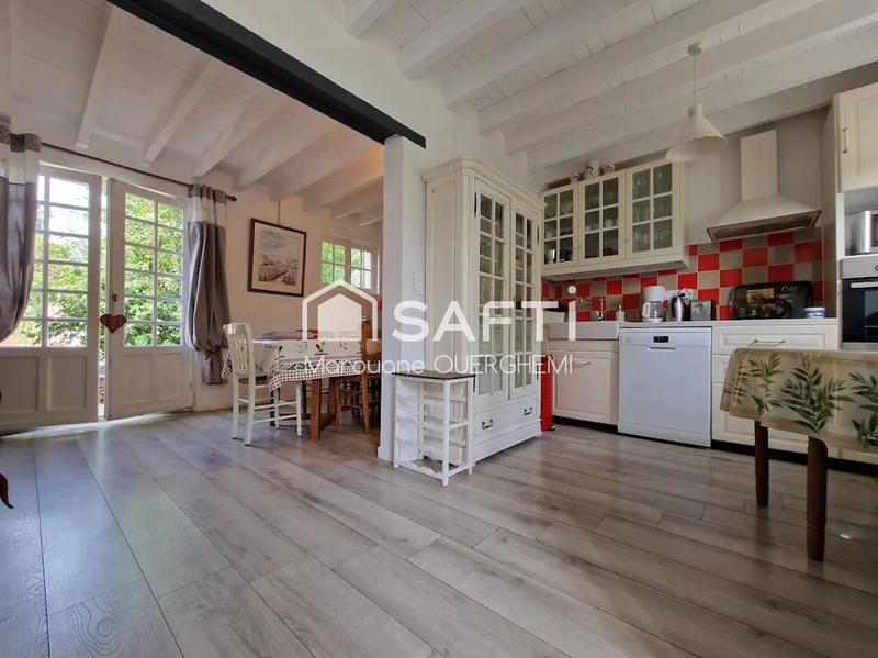 Maison - 484 m² - 12 pièces