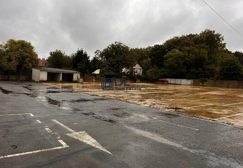 Entrepôt - 1 200 m²