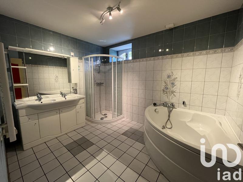 Maison - 194 m² - 5 pièces