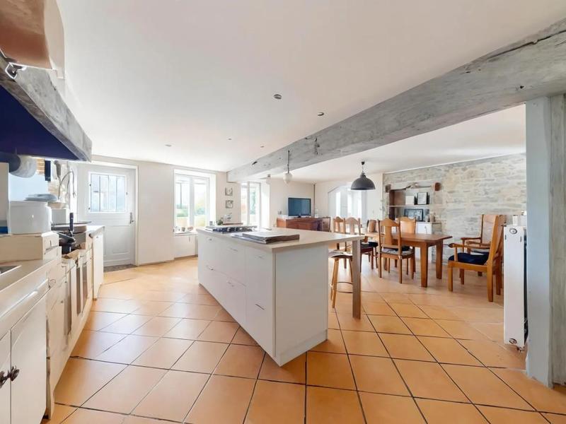 Demeure - 320 m² - 7 pièces