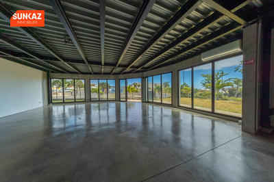 Local d'activités - 85 m²