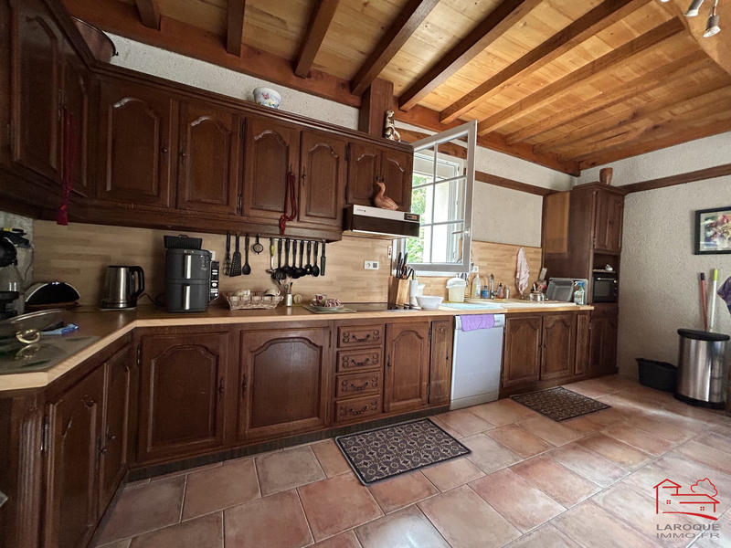 Maison - 210 m² - 8 pièces