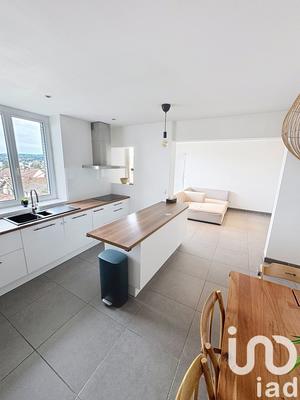 Appartement - 93 m² - 4 pièces