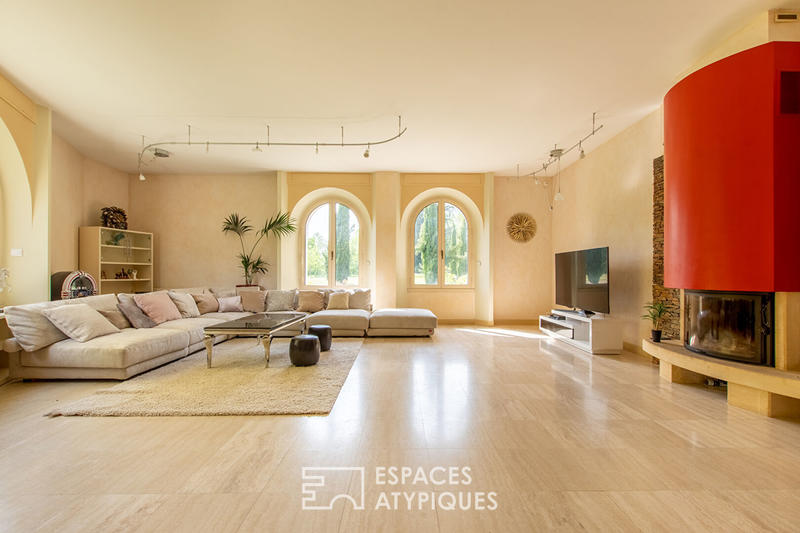 Demeure - 425 m² - 9 pièces