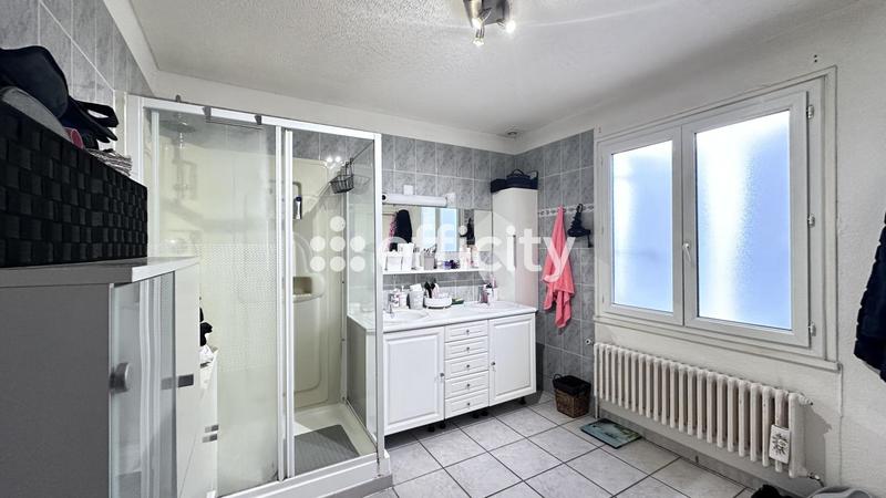 Villa - 145 m² - 6 pièces