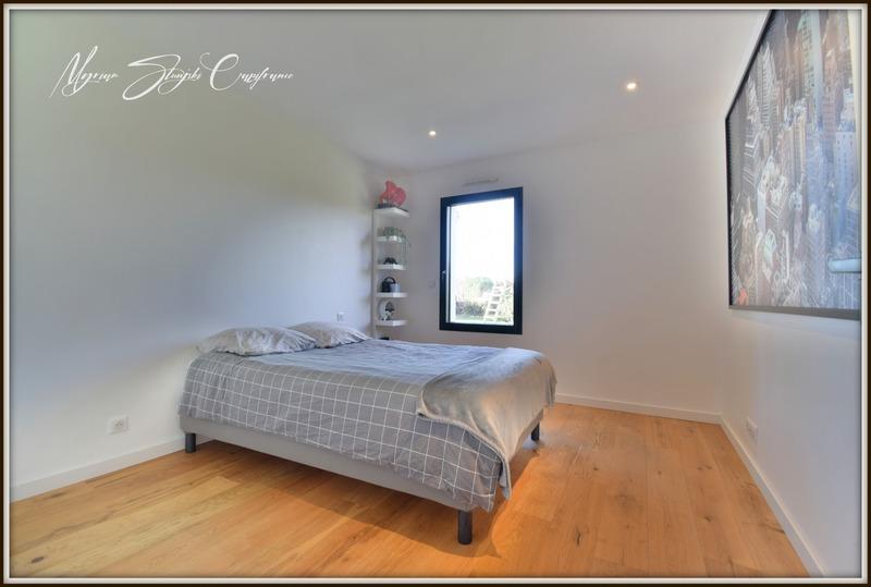 Propriété - 290 m² - 8 pièces