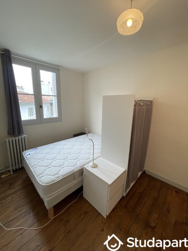 Chambre - 11 m² - 1 pièce