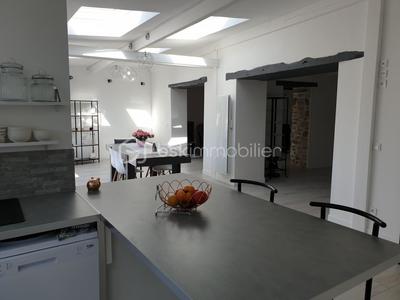 Maison - 230 m² - 8 pièces