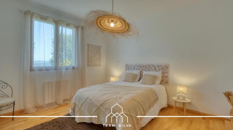 Maison - 159 m² - 6 pièces