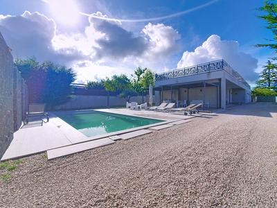 Maison - 169 m² - 5 pièces