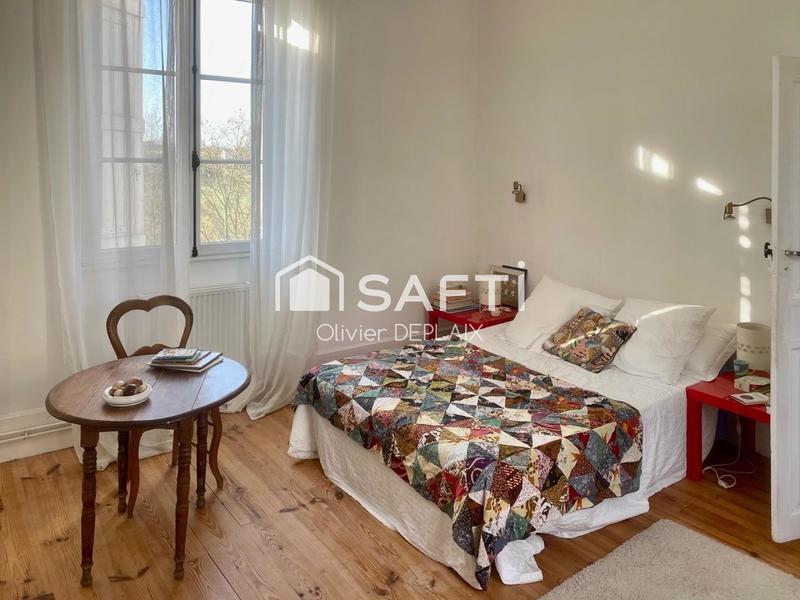 Maison - 500 m² - 9 pièces