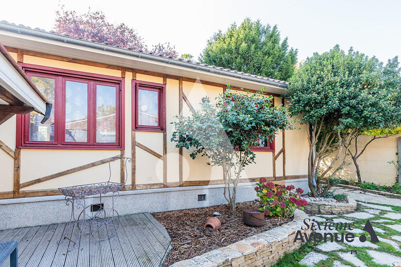 Maison - 189 m² - 8 pièces