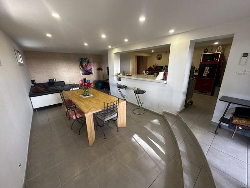 Villa - 230 m² - 8 pièces