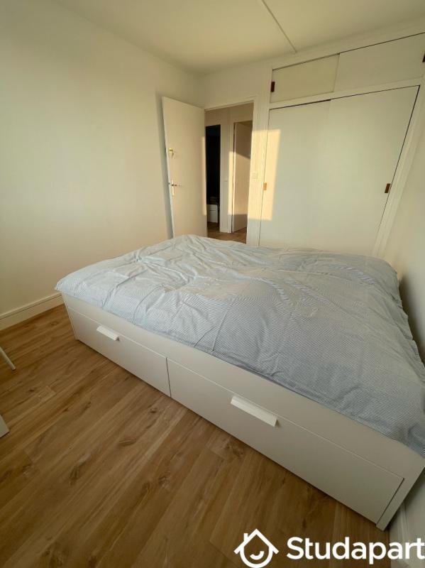 Chambre - 11 m² - 1 pièce
