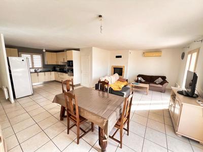 Villa - 100 m² - 5 pièces