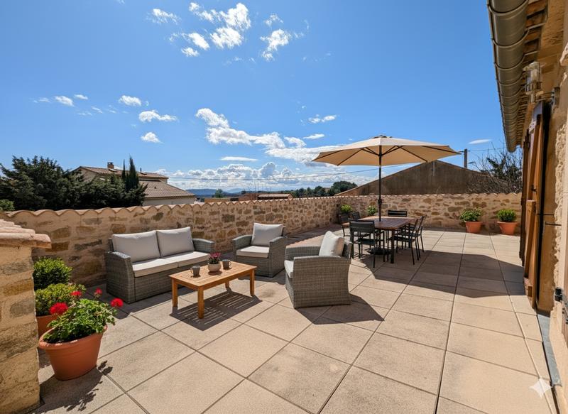 Maison - 140 m² - 5 pièces