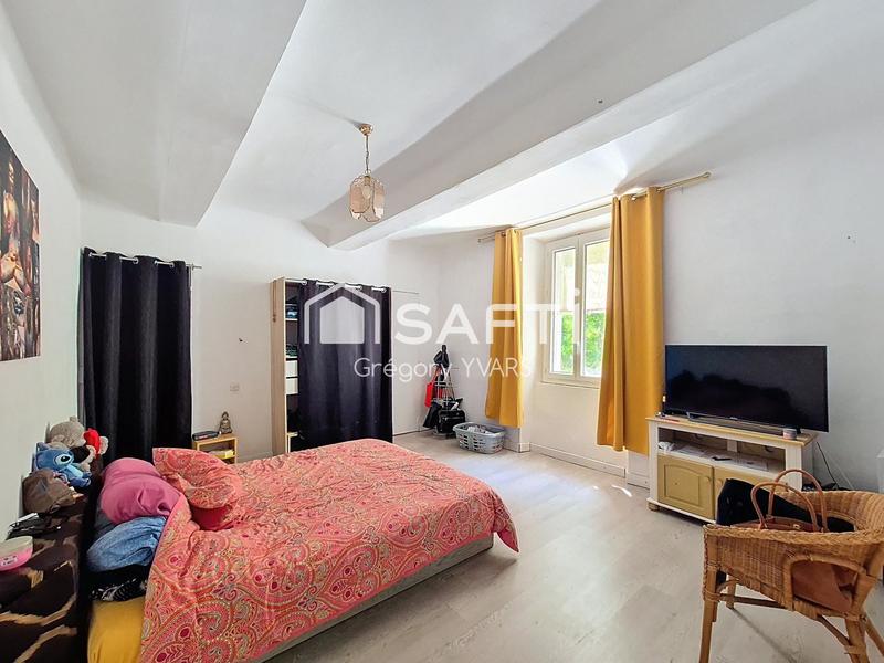 Maison - 310 m² - 20 pièces