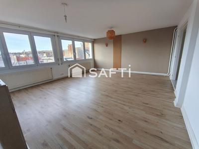 Appartement - 104 m² - 6 pièces