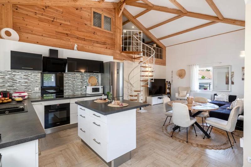 Maison - 160 m² - 6 pièces