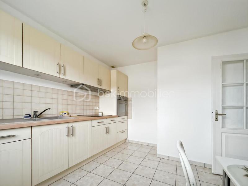 Maison - 93 m² - 5 pièces