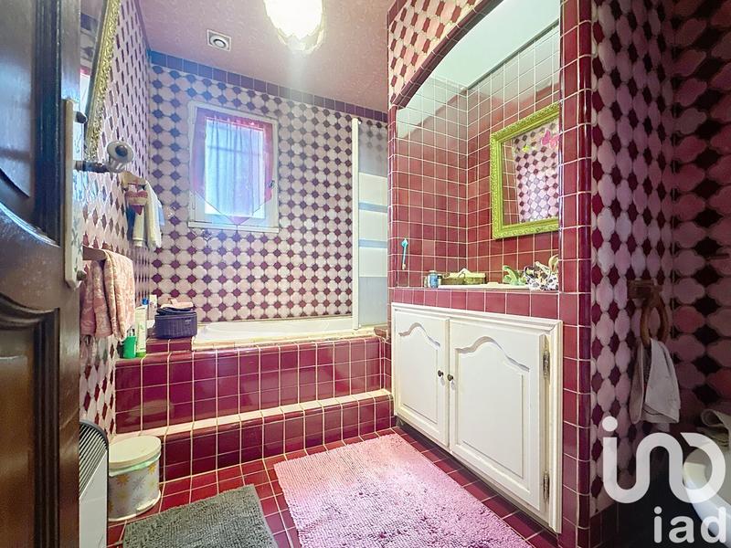 Maison - 236 m² - 7 pièces