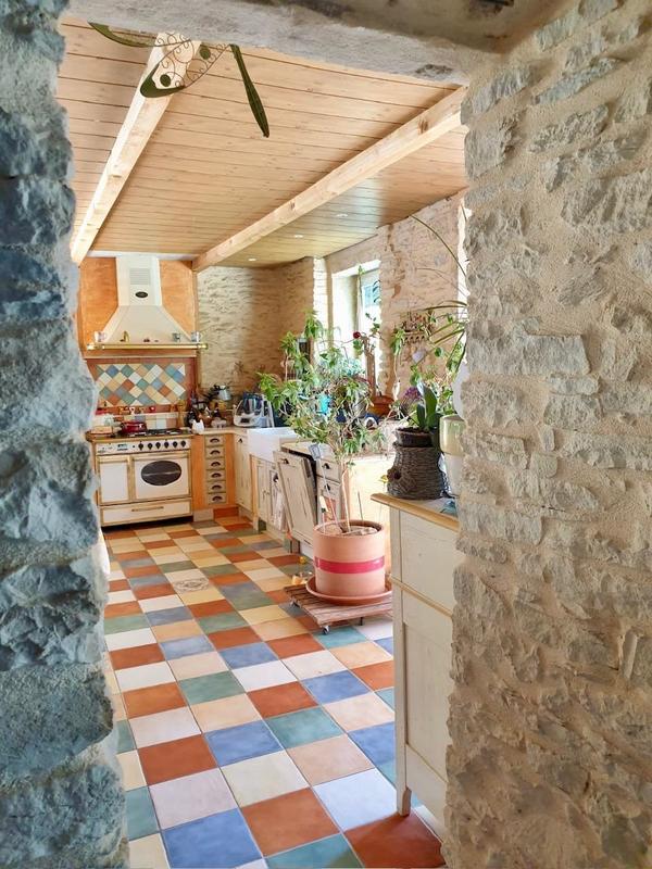 Maison en pierre - 255 m² - 8 pièces