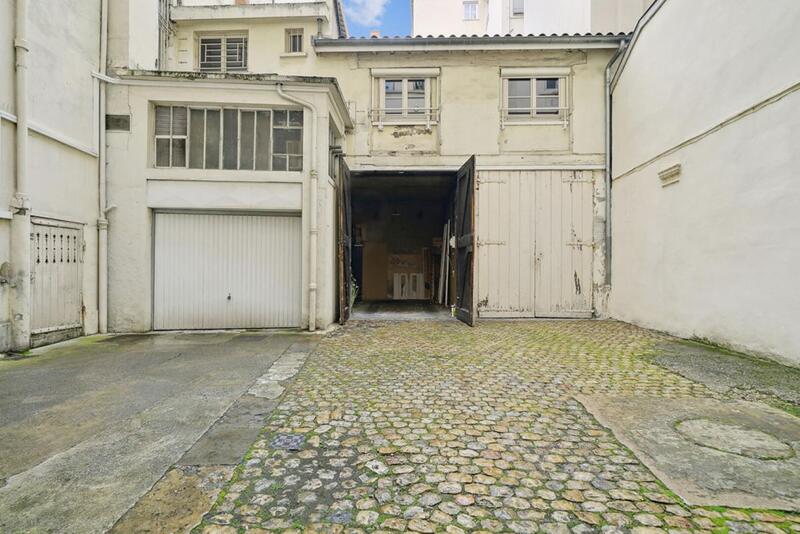 Appartement - 219 m² - 7 pièces