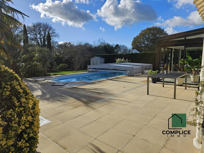 Maison traditionnelle - 152 m² - 5 pièces