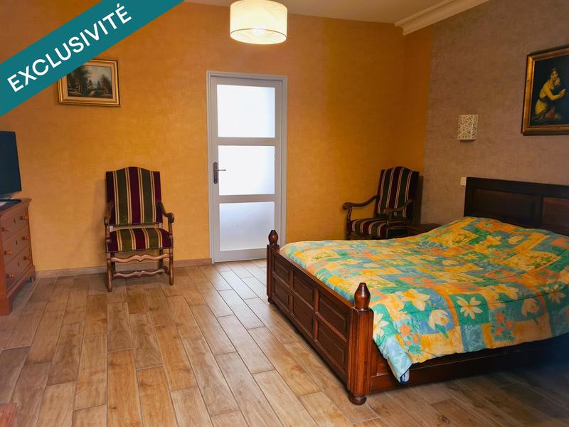 Maison - 211 m² - 8 pièces