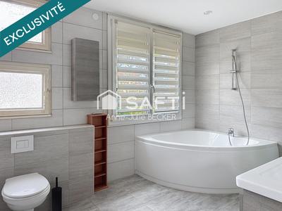 Maison - 99 m² - 5 pièces