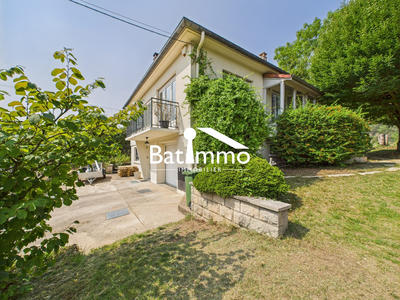 Maison - 121 m² - 5 pièces