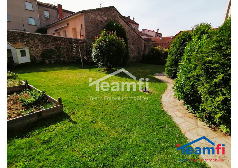 Maison - 265 m² - 10 pièces