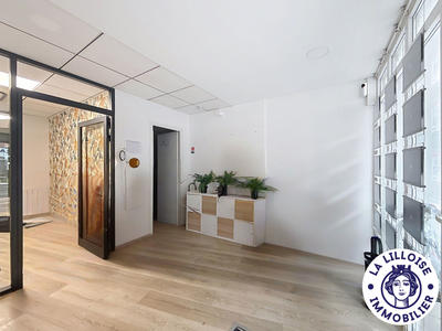 Local commercial - 140 m² - 6 pièces