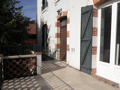 Maison - 140 m² - 5 pièces