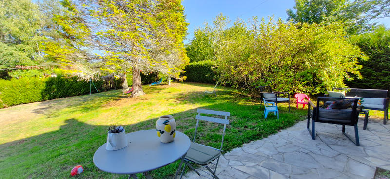 Maison traditionnelle - 166 m² - 8 pièces