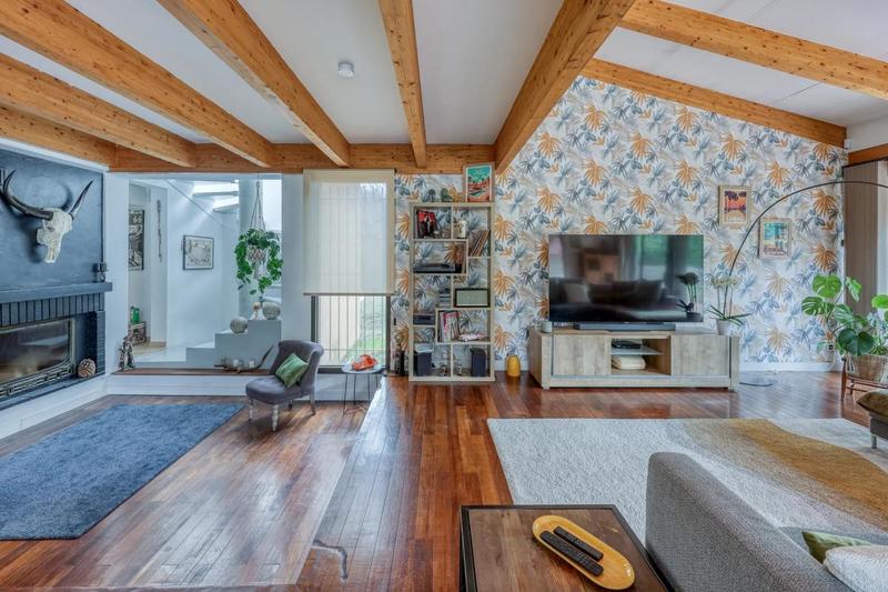 Maison - 198 m² - 8 pièces