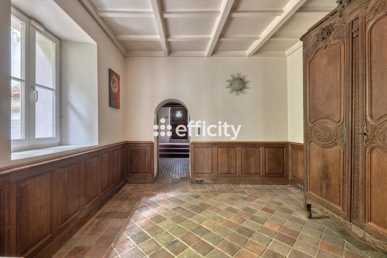 Demeure - 270 m² - 8 pièces